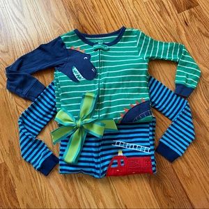 Carter’s 4T footie PJs